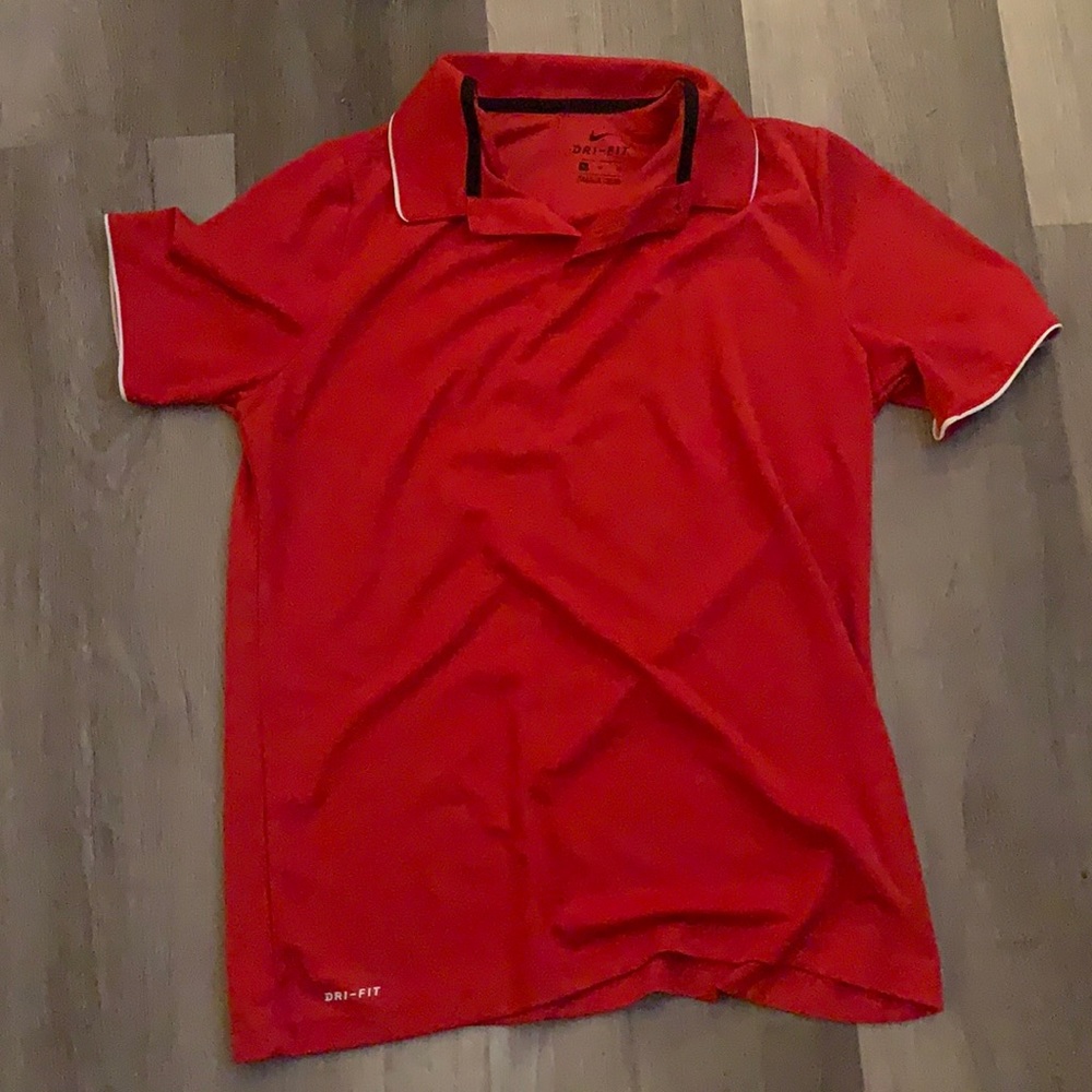 Red Nike dryfit